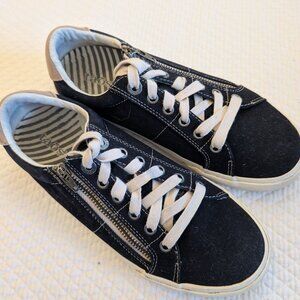 Taos Footwear  Z-Soul Zippered Sneakers Size 7.5 Blue-Black Color